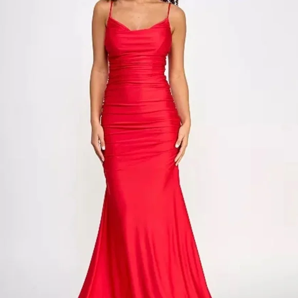 B.Darlin Juniors Womens Satin Ruched Evening Dress, Red B.Darlin Juniors Womens Satin Ruched Evening Dress, Red